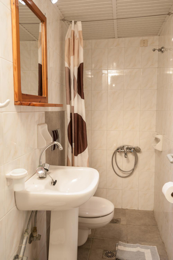 Bathroom 3, Niriis Hotel, Crete
