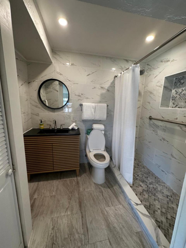 Bathroom 3, Breezy Palms Resort, Monroe