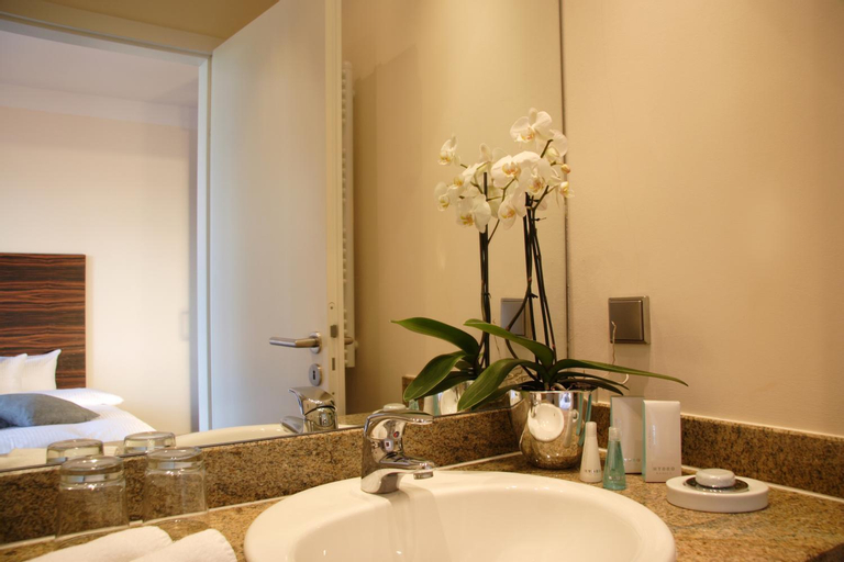 Bathroom 4
