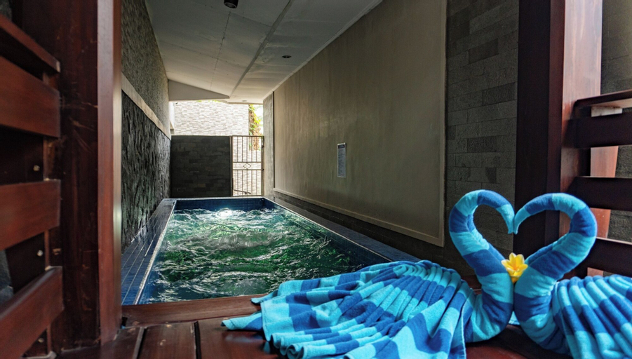 Swimming Pool 30