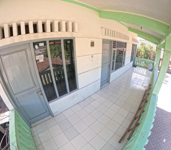 Exterior 9