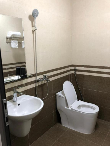 Bathroom 2, Nha Nghi Ngoc Anh, Văn Chấn