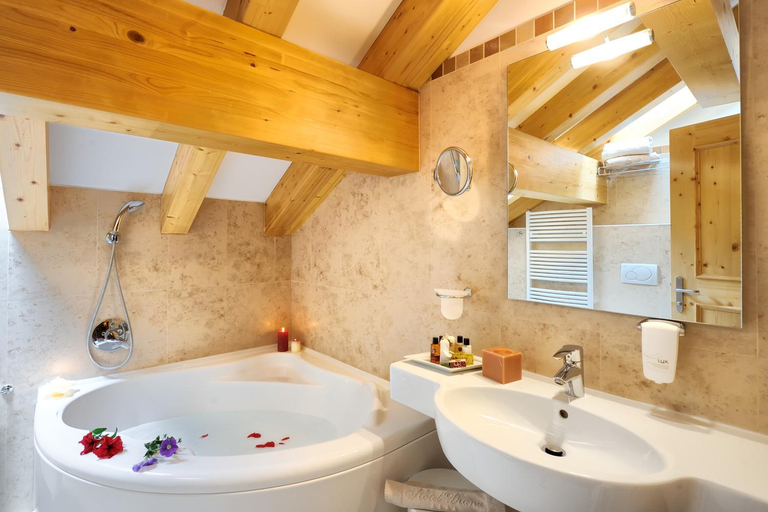 Bathroom 5, Boutique Hotel Diana, Trento