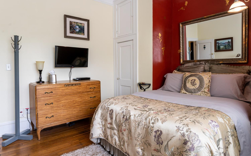 Bedroom 9