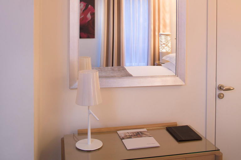 Bedroom 2, Garden Elysee Hotel, Paris