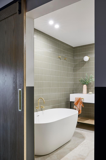 Bathroom 4