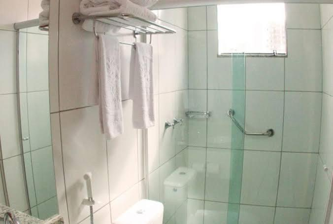 Bathroom 3, Caldas Novas Flats - mesmo Golden Dolphin Express, Caldas Novas