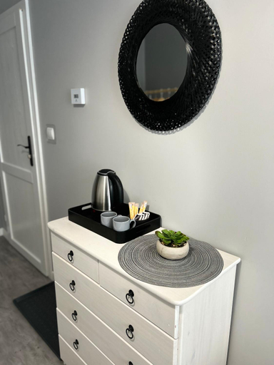 Others 3, Noclegi Comfort - Self Check-in 24h, Świdnica