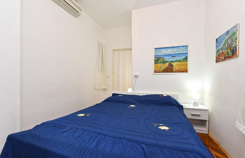 Others 3, Apartment 2305, Pula