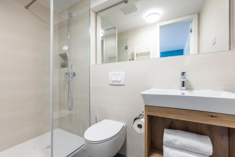 Bathroom, Bioenergy Resort Salinera Apartments, Izola