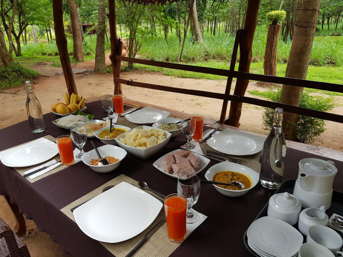 Food & Drinks 5, Eco Village Kalundewa, Dambulla