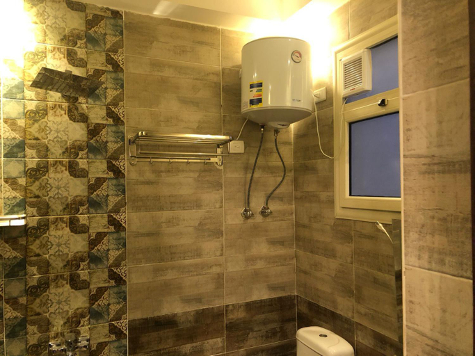 Bathroom 3, Al-Andalos Studio, New Cairo City