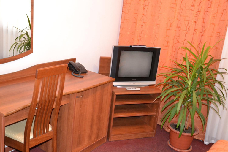 Others 5, Bulak Hotel, Vysokogorskiy rayon