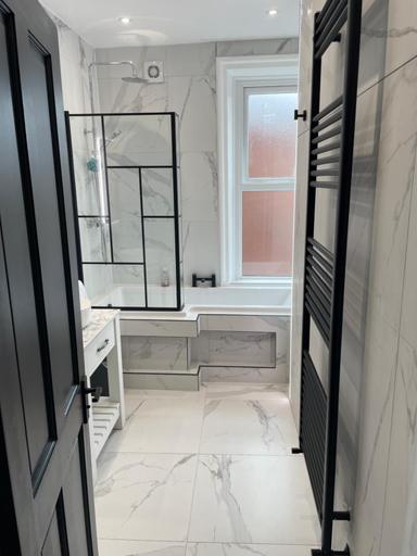 Bathroom 3, East Cliff, Lancashire