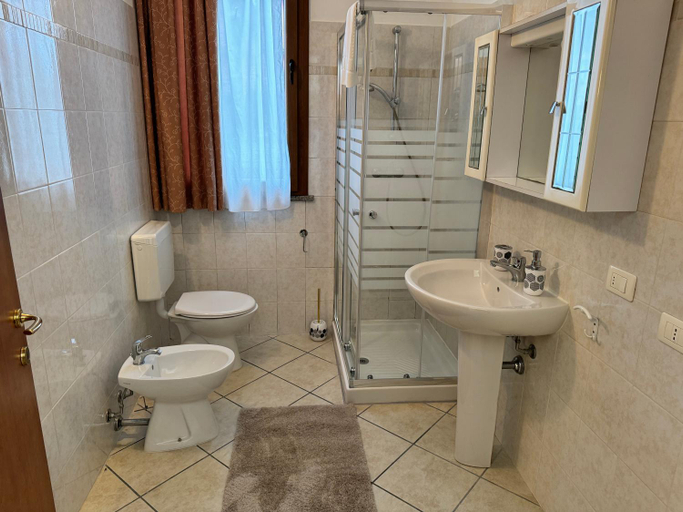 Others 5, Residence Malpensa, Varese