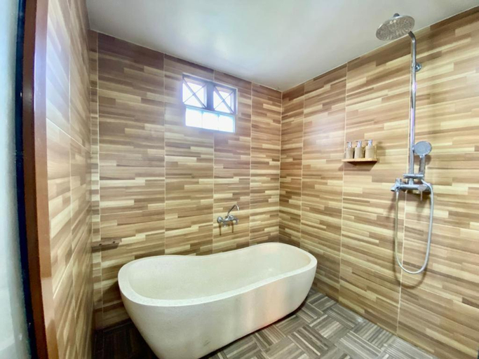 Bathroom 22