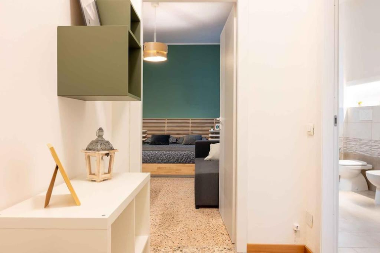 Others 5, Guest Planet - Cozy housing Porta Romana M3, Milano