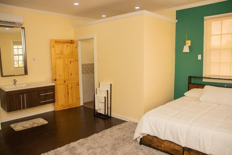 Bedroom 2, Carmichael Suites, City of Georgetown