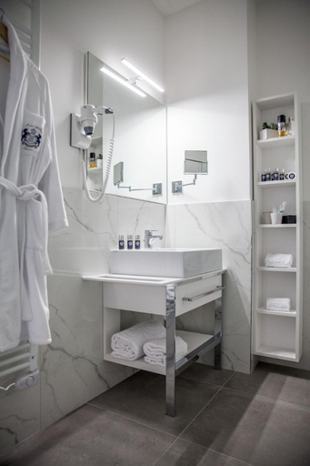 Bathroom 3