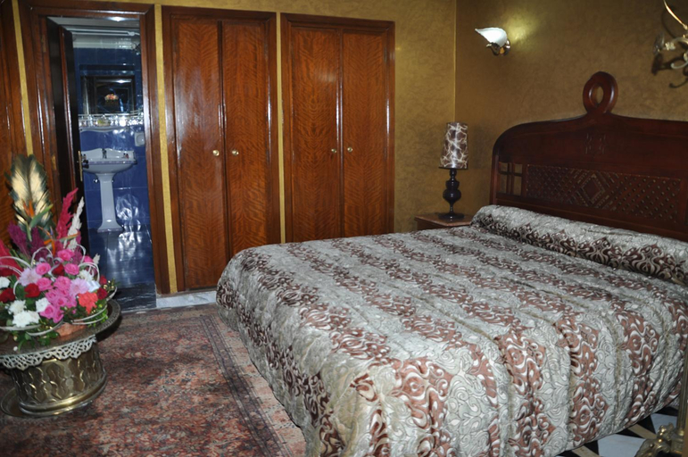 Others 2, Hotel Transatlantique, Casablanca