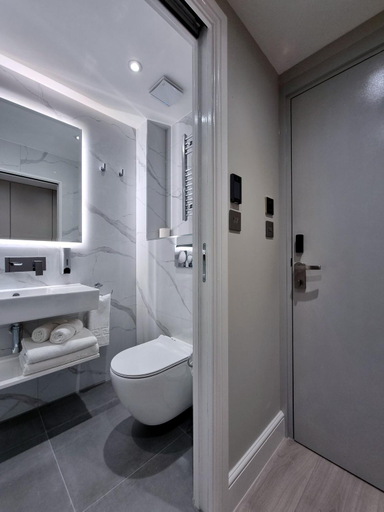 Bathroom 3, NOX Edgware Road, London