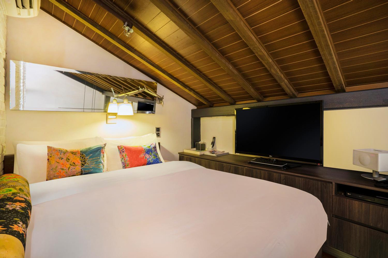Bedroom 25