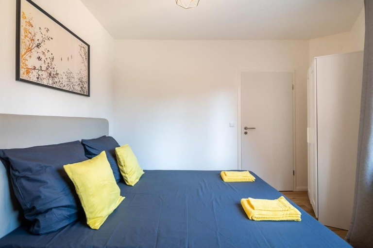 Bedroom 3, Schulterblatt-Apartment Hamburg Unit 3 For 5, Hamburg