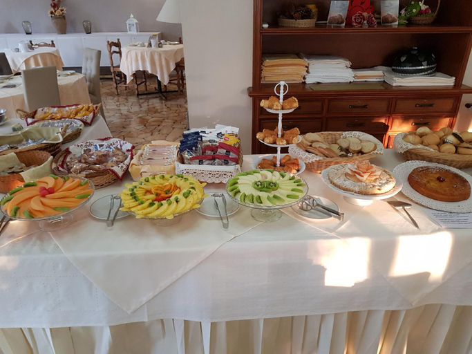 Food & Drinks 5, Park Hotel Castello, Savona