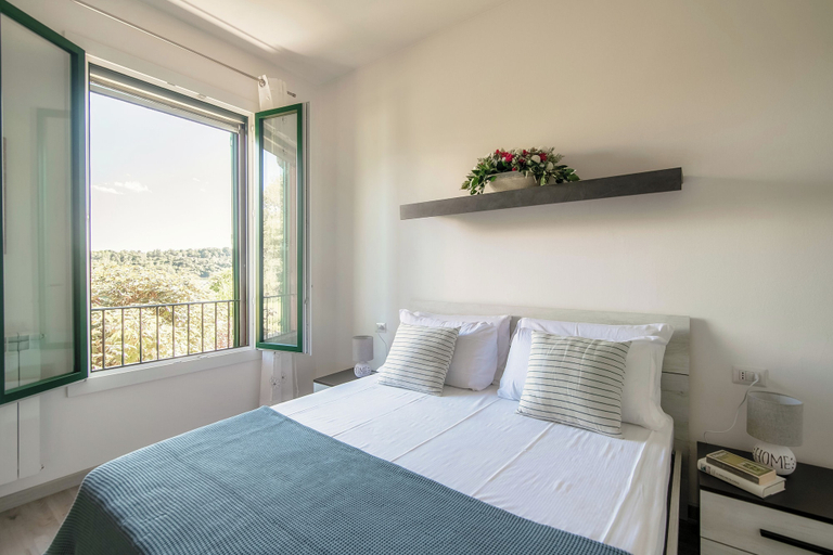 Bedroom 3, Montorfano by the Lake, Como