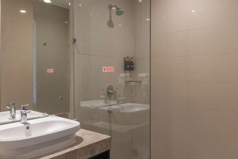 Bathroom 17
