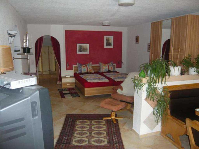 Others 3, Villa Roder, Freiburg im Breisgau