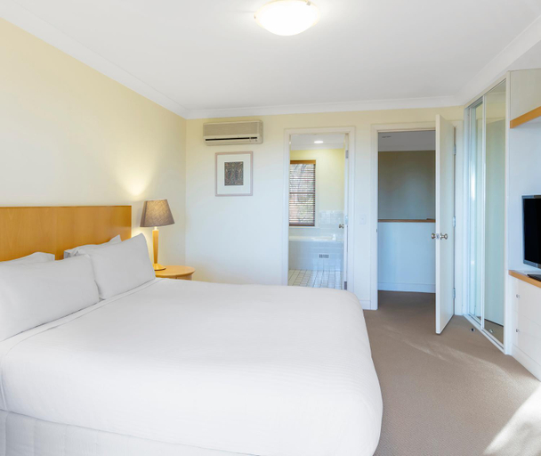 Bedroom 30