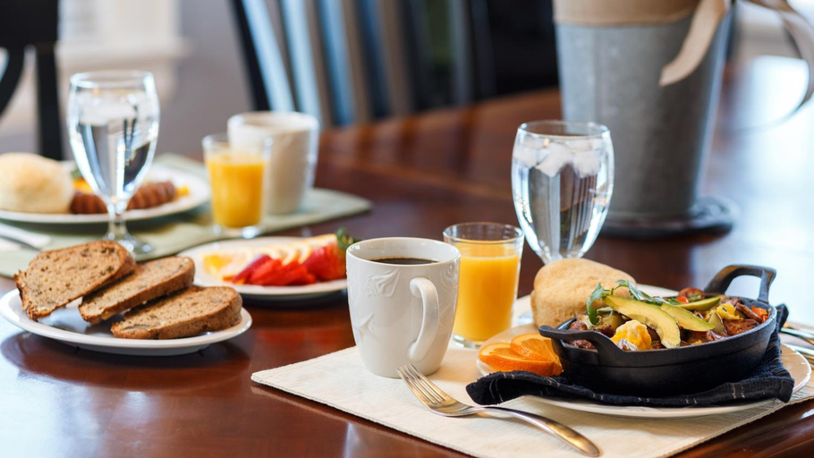 Food & Drinks 5, Nantucket Inn - Anacortes, Skagit