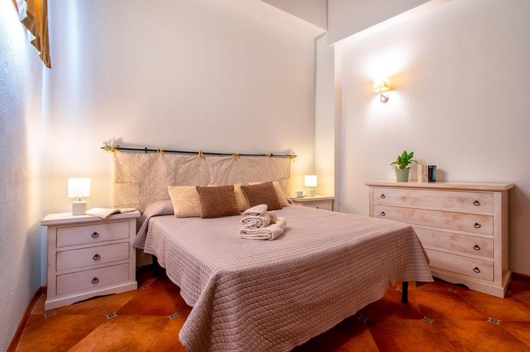 Others 2, Sa Domo Apartments, Sassari