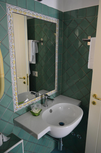 Bathroom, Borgo 800, Cosenza
