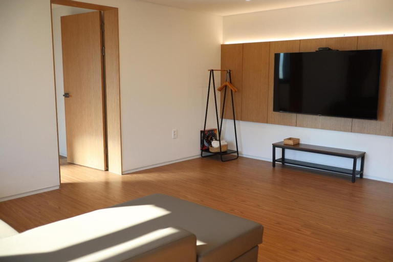 Bedroom 2, Hotel Kyungsung, Busanjin