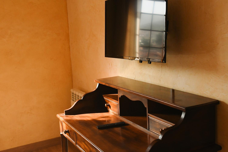 Others 5, Hotel Alvargonzalez, Soria
