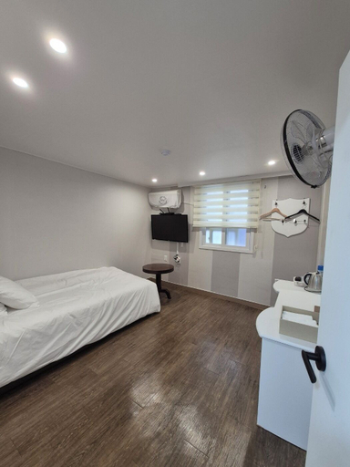 Bedroom 5, U-Rim Stay, Geum-cheon