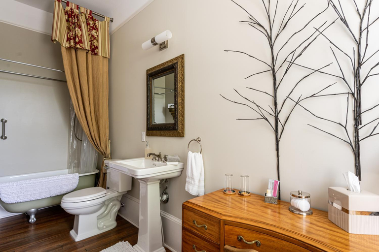 Bathroom 8