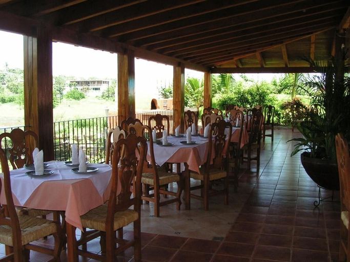 Food & Drinks 5, Paradise Lagoon Hotel, José Azueta