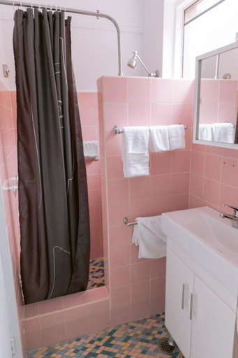 Bedroom 4, Black Swan Waterfront Motel, Lake Macquarie - North