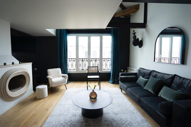 Others 4, Mithouard Apartments, Paris