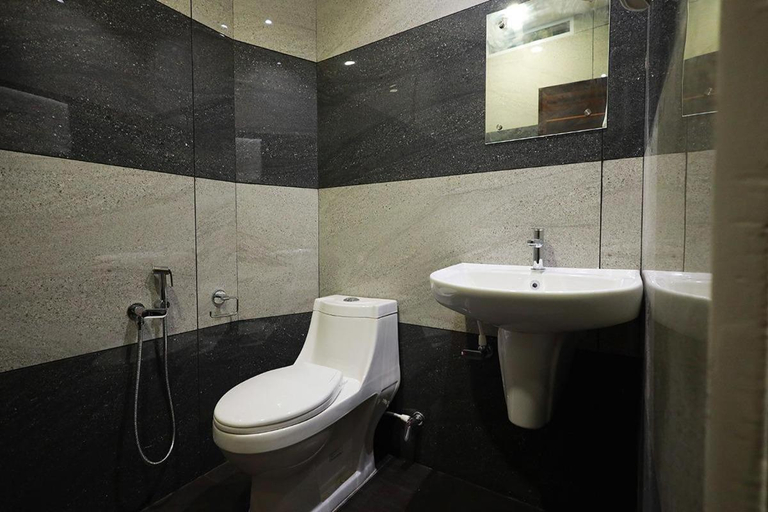 Bathroom, Slice of Heaven, Idukki