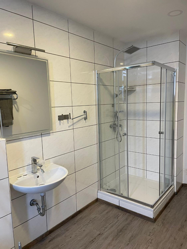 Bathroom 22