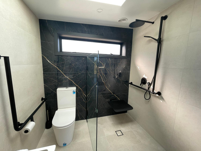 Bathroom 2, Nga Whare Manatu, Timaru
