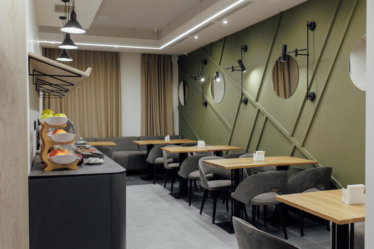 Public Area, Hotel Select, L'vivs'ka