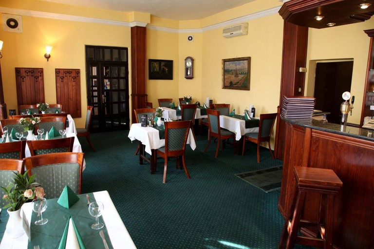Food & Drinks 3, Hotel P7, Lucenec
