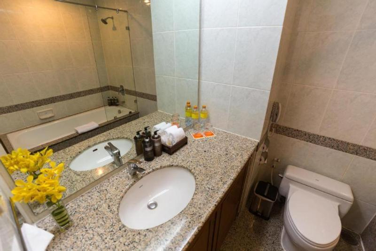 Bathroom 25