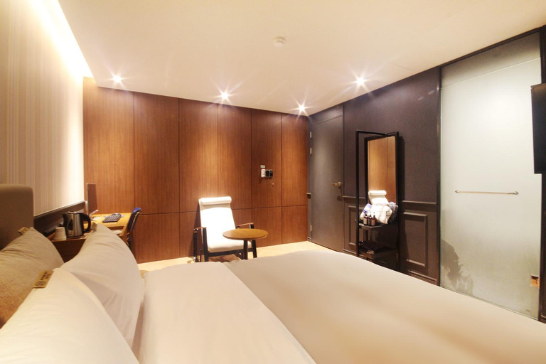 Bedroom 15