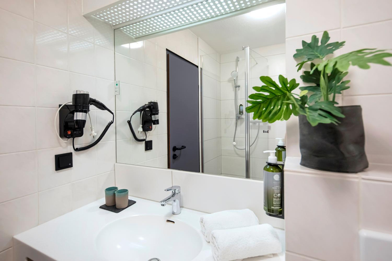 Bathroom 17
